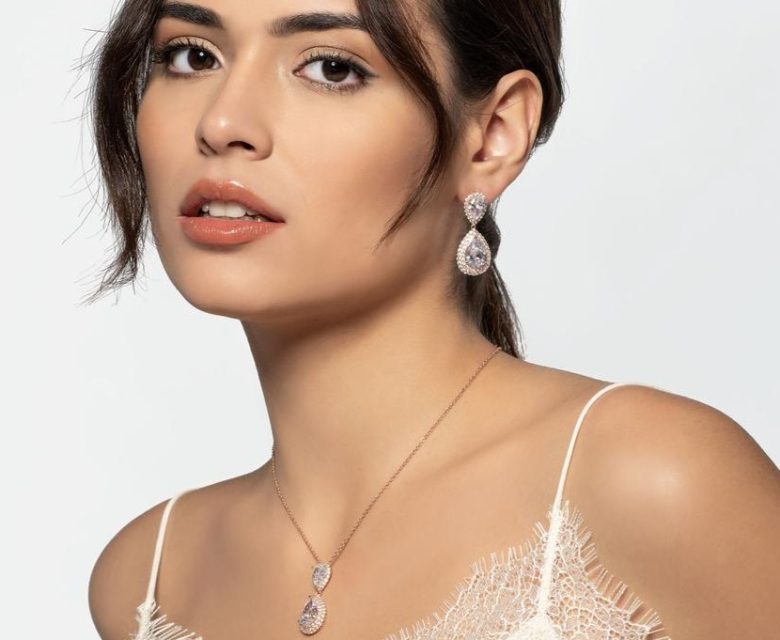 Brincos Eugénio Campos Gorgeous Prata 114.A094.B.1.00 com banho de ródio, para que possa deslumbrar no seu dia-a-dia!