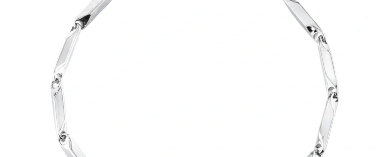 Pulseira Hassu 7HSS220631A em Aço Inoxidável. A peça perfeita para brilhar em todas as ocasiões